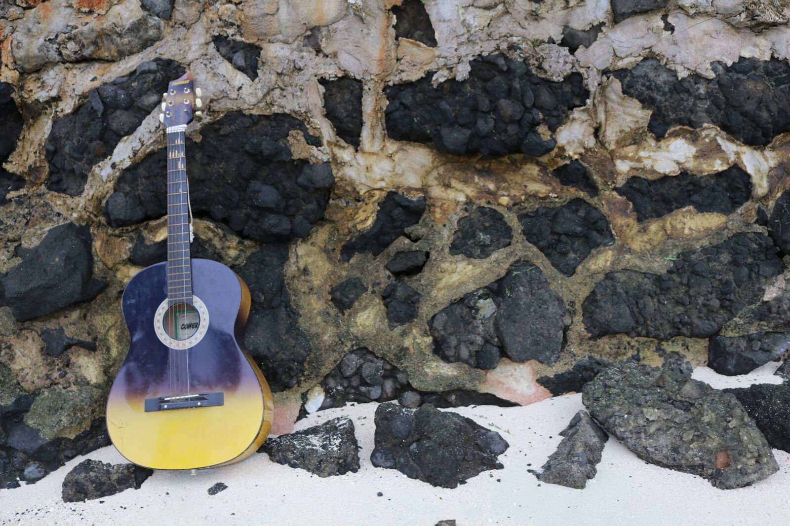 Canon EOS 80D sample photo. Guitar, music, beach photography