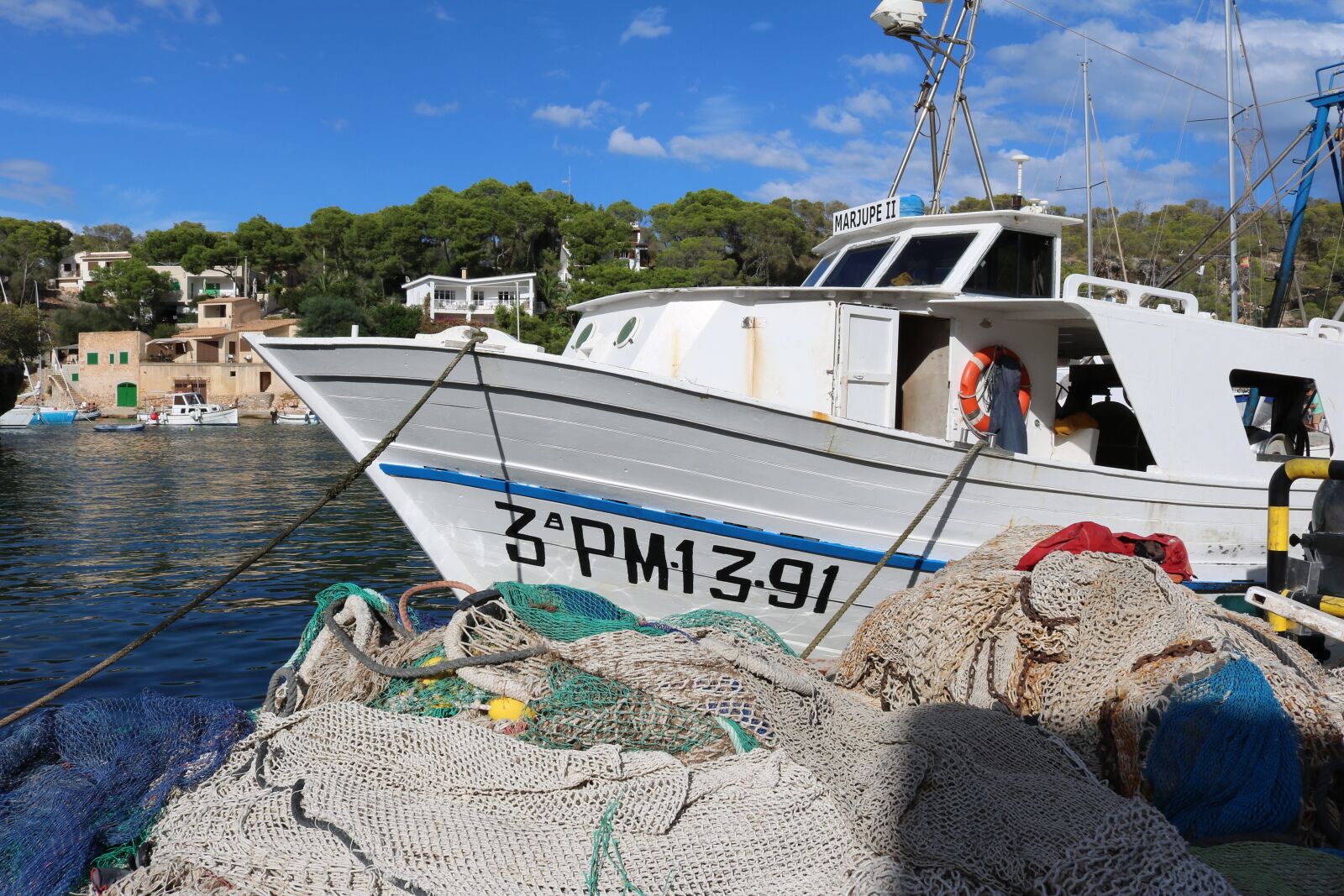 Canon EOS 750D (EOS Rebel T6i / EOS Kiss X8i) sample photo. Mallorca, cala figuera, fishing photography