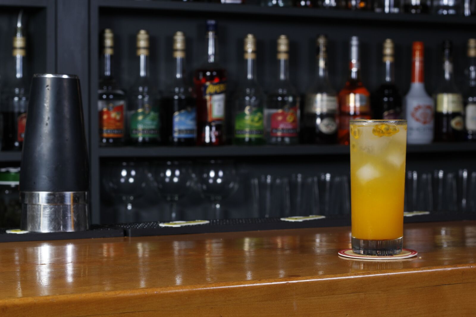 Canon EOS 60D + Canon EF 50mm F1.8 II sample photo. Drink photography