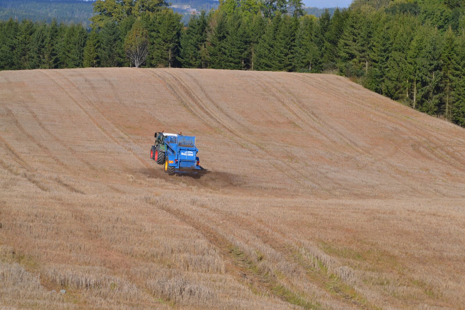 Nikon D3100 sample photo. Agriculture, muck, spreads photography