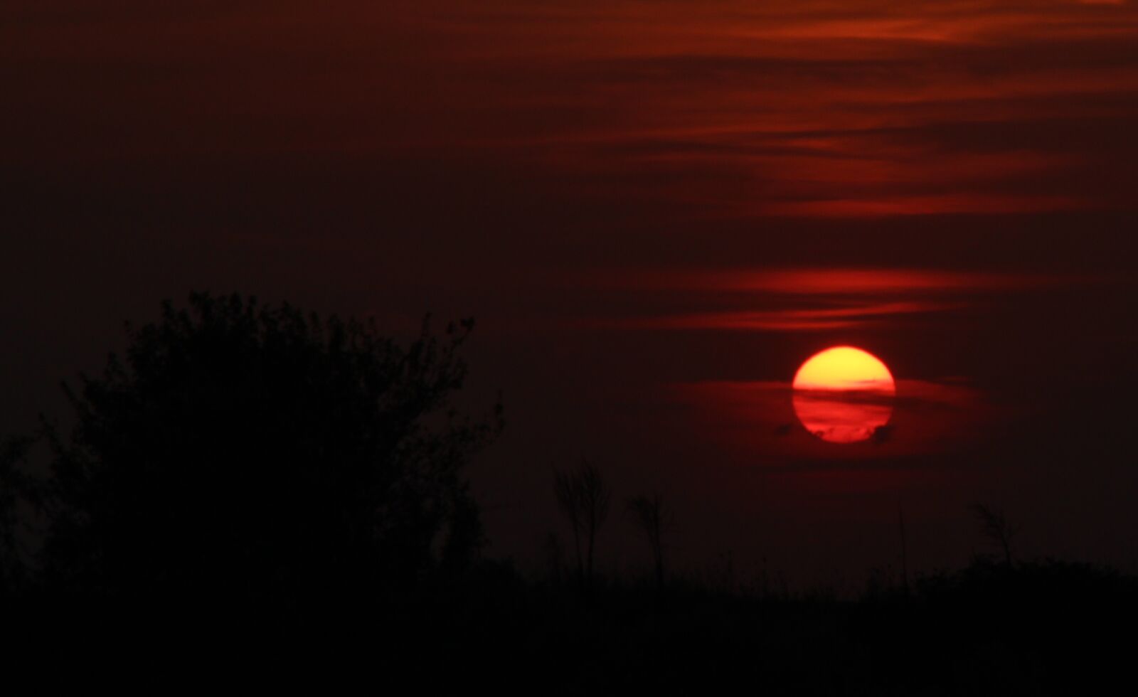 Canon EOS 700D (EOS Rebel T5i / EOS Kiss X7i) sample photo. Sunset, sky, cloud photography