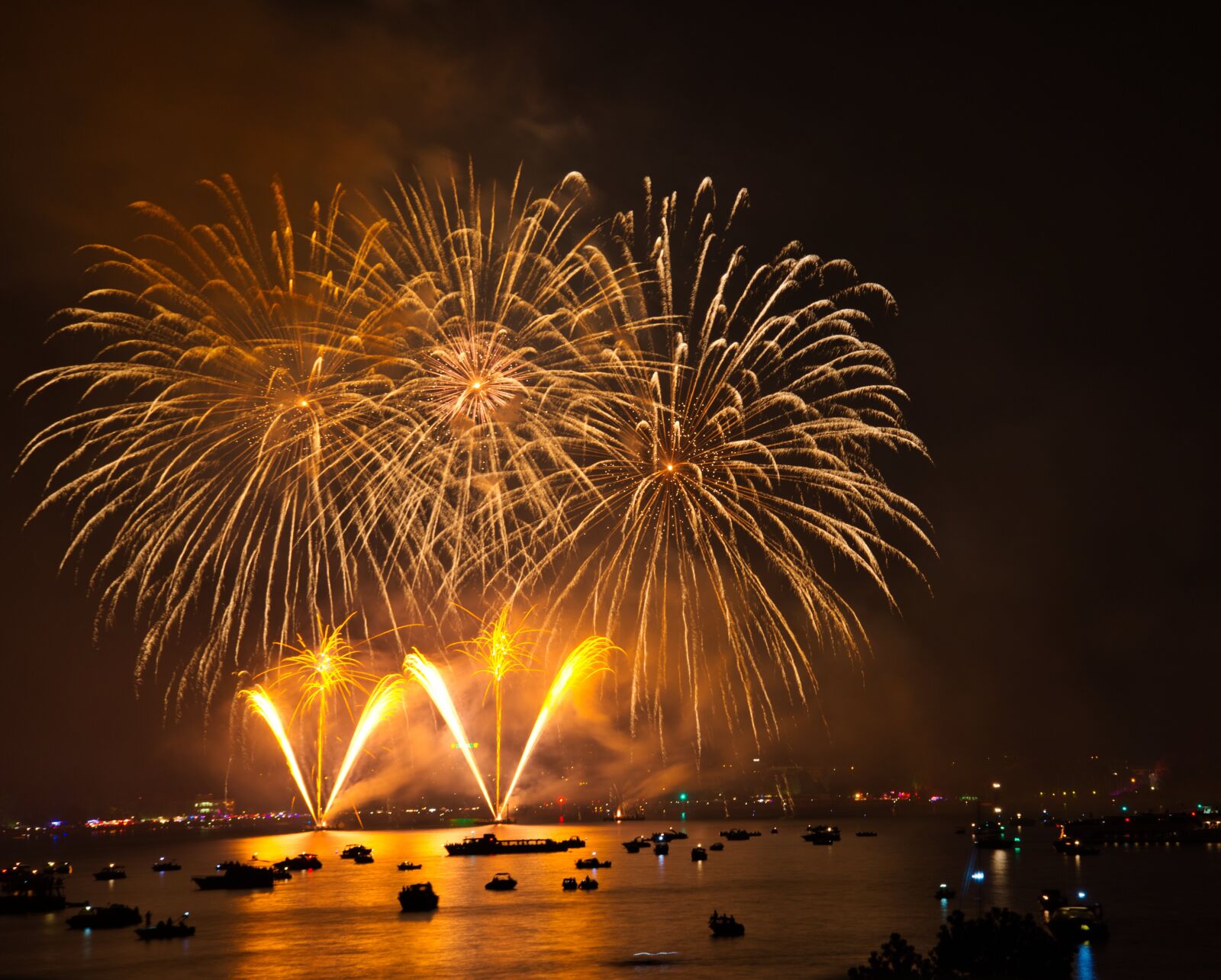 Nikon D800 sample photo. Fireworks, night, pyrotechnics photography