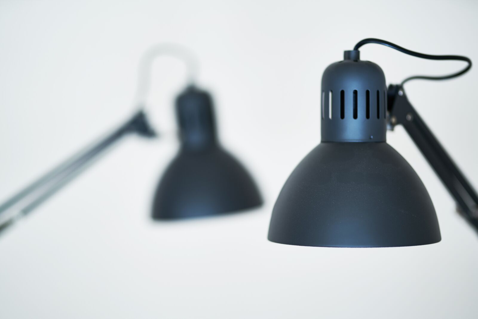 Sigma 85mm F1.4 DG HSM Art sample photo. Lamp, lighting, light photography