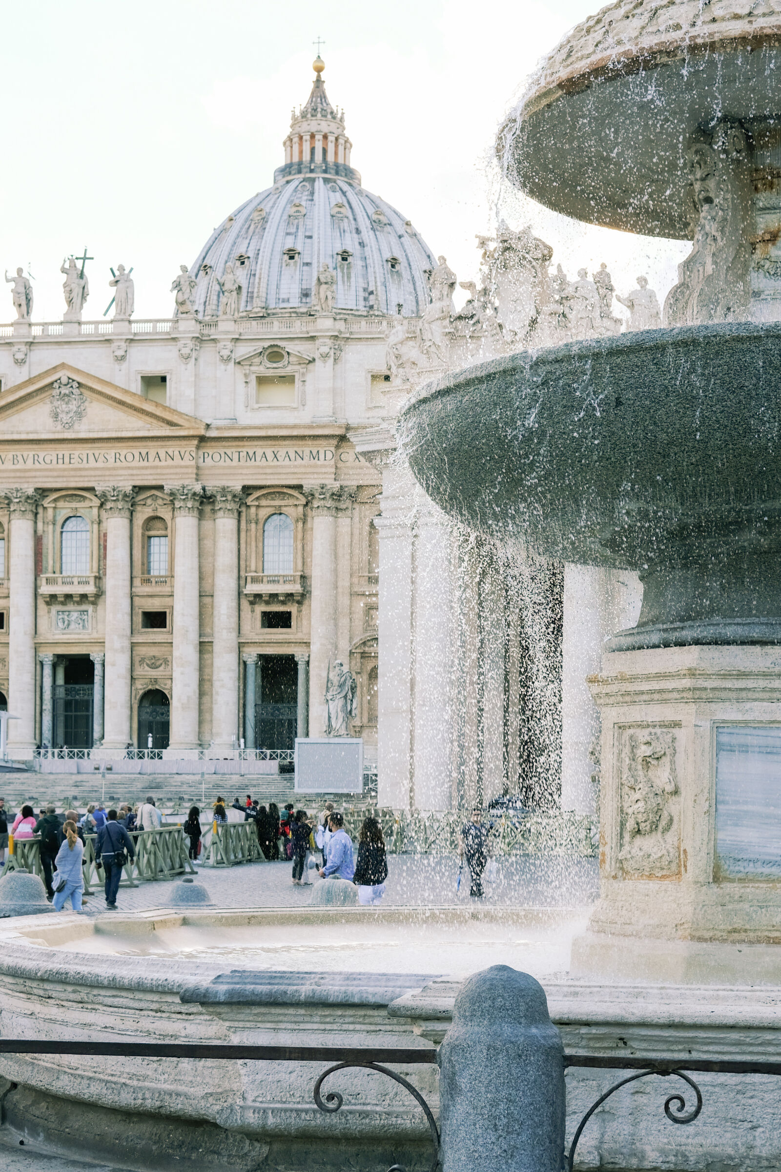 Fujifilm XF 35mm F2 R WR sample photo. Architecture, city, fountain, italy photography