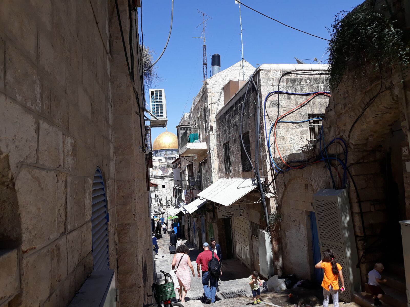 Samsung Galaxy J7 Pro sample photo. Israel, jerusalem, alley photography