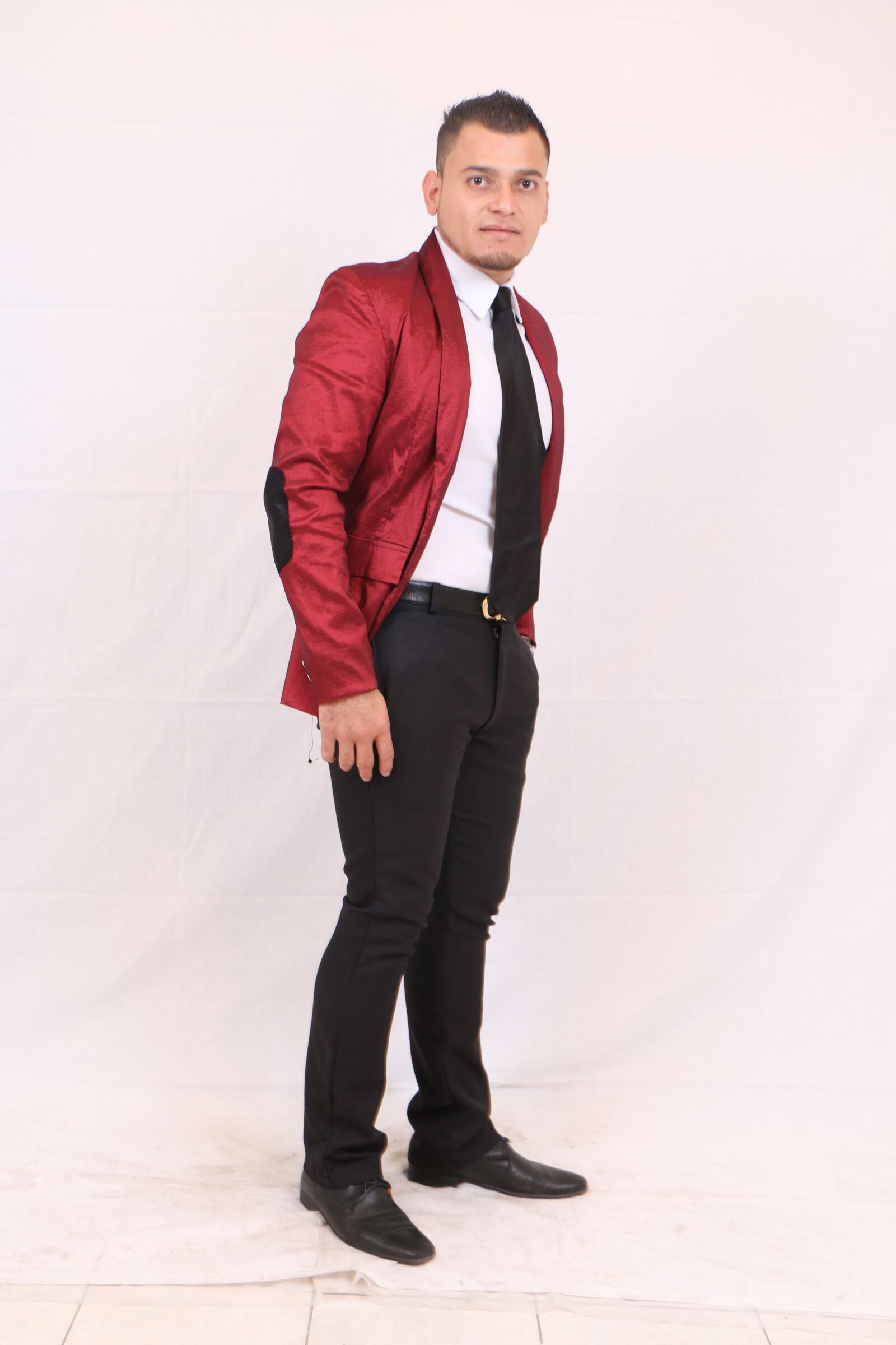 Canon EOS 70D sample photo. Costume, jacket, red photography