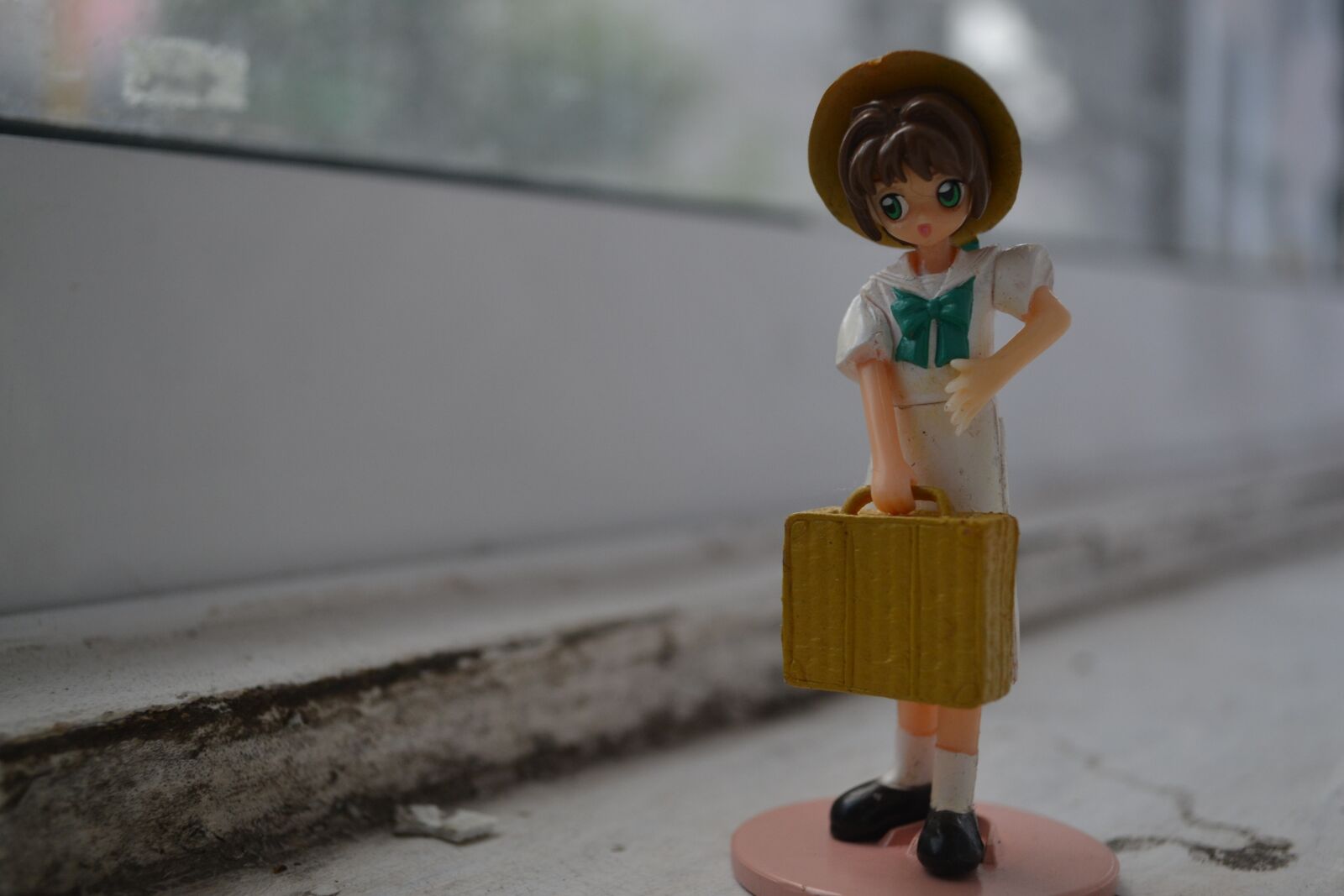Nikon D3100 sample photo. Girl, suitcase, sun photography