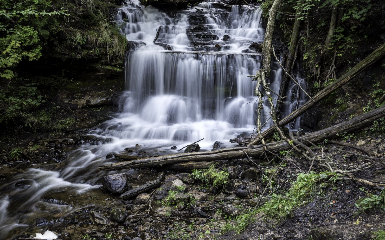 Nikon D750 sample photo. Waterfall, scenic, nature photography