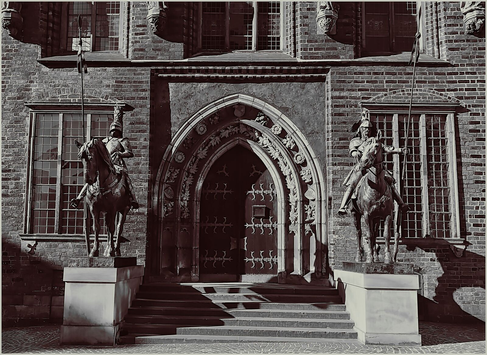 Canon EOS 200D (EOS Rebel SL2 / EOS Kiss X9) sample photo. Knight, bremen, statue photography