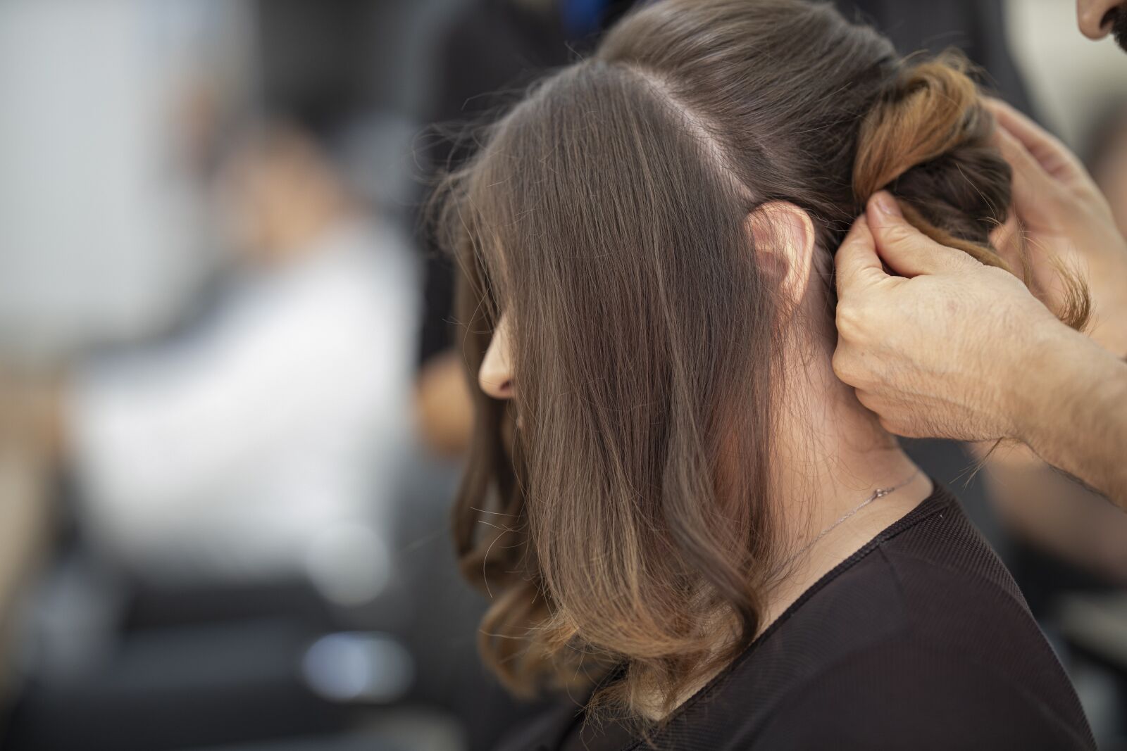 Canon RF 85mm F1.2L USM sample photo. Hairdresser, hair, maintenance photography