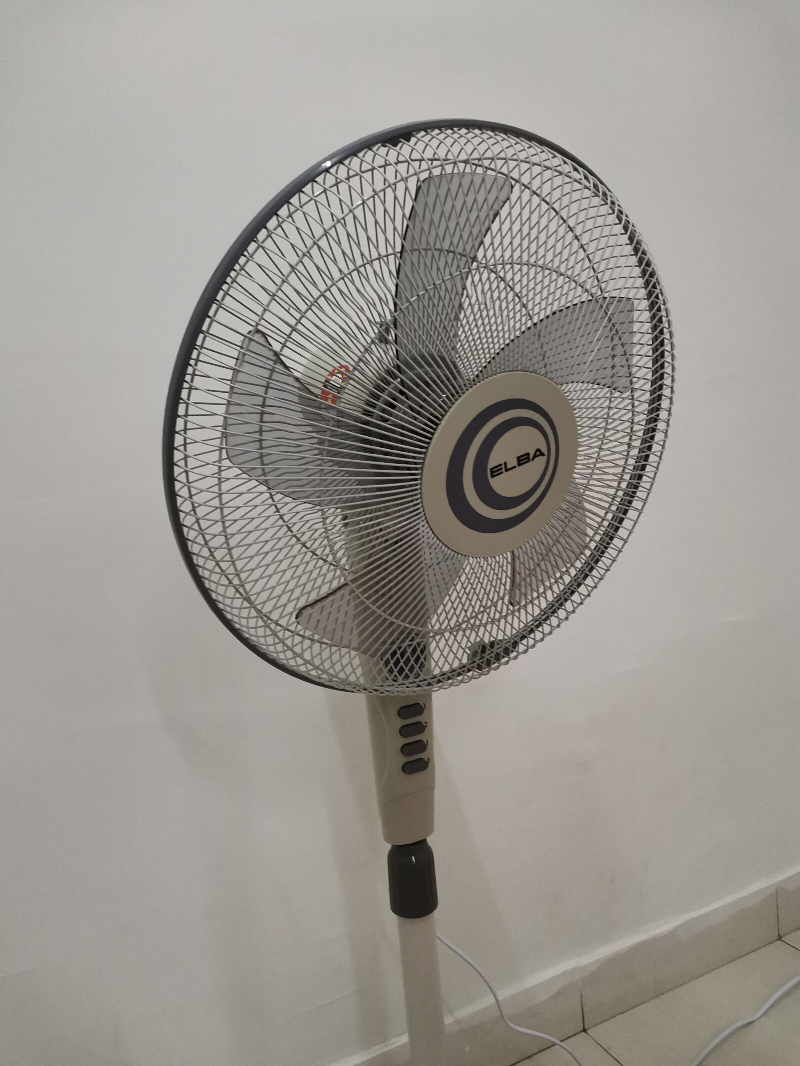 HUAWEI YAL-L21 sample photo. Fan, table fan, wind photography