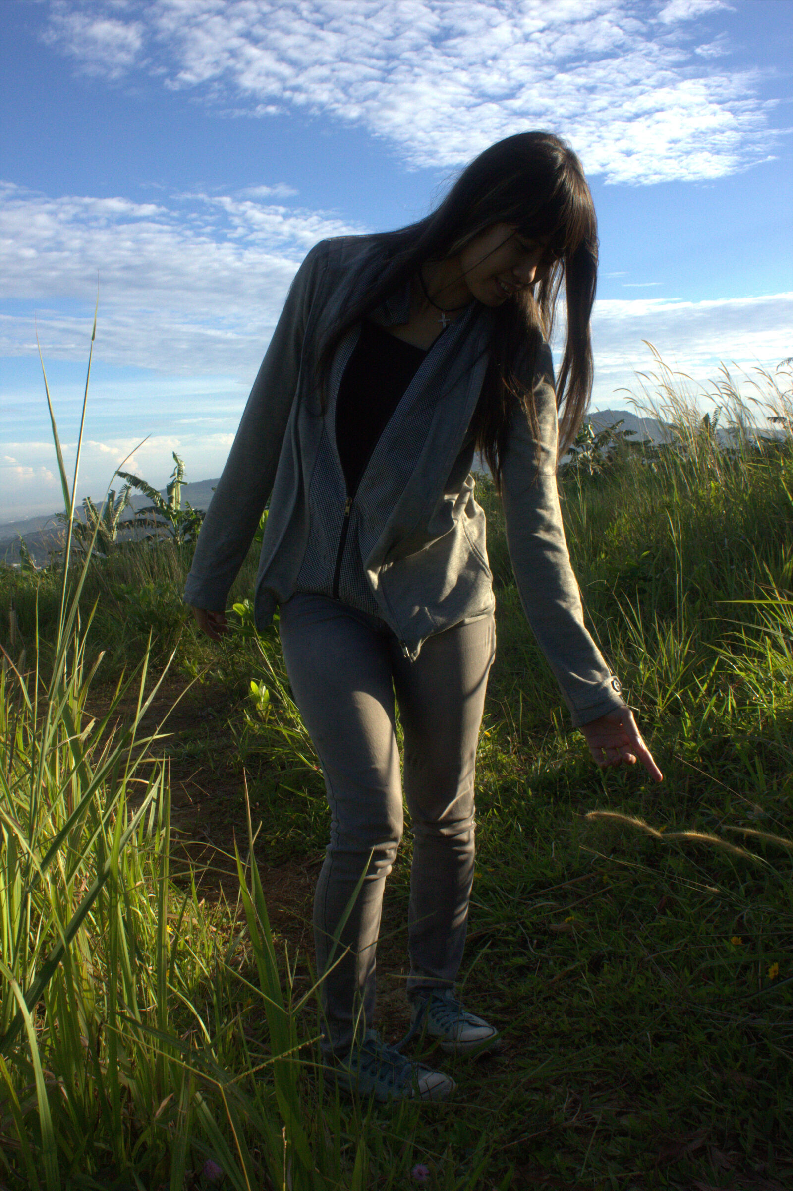 Canon EOS 600D (Rebel EOS T3i / EOS Kiss X5) sample photo. Asian, girl, blue, skies photography