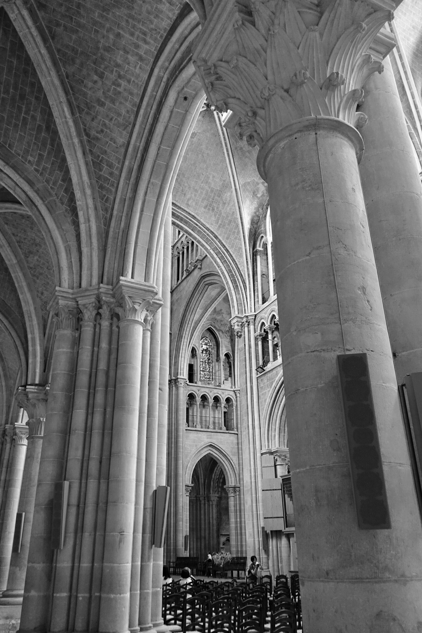 Sony Cyber-shot DSC-RX100 III sample photo. Columns, church, cathedral photography