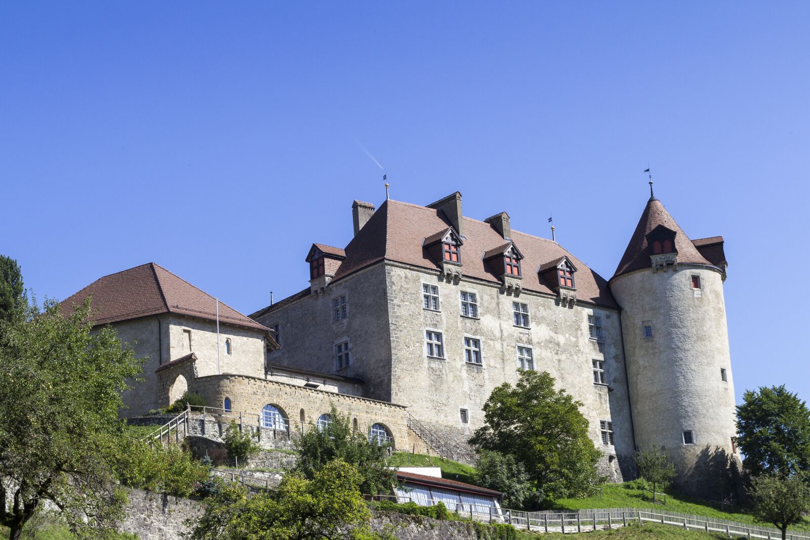 Canon EOS 600D (Rebel EOS T3i / EOS Kiss X5) sample photo. Gruyère, greyerz, castle photography