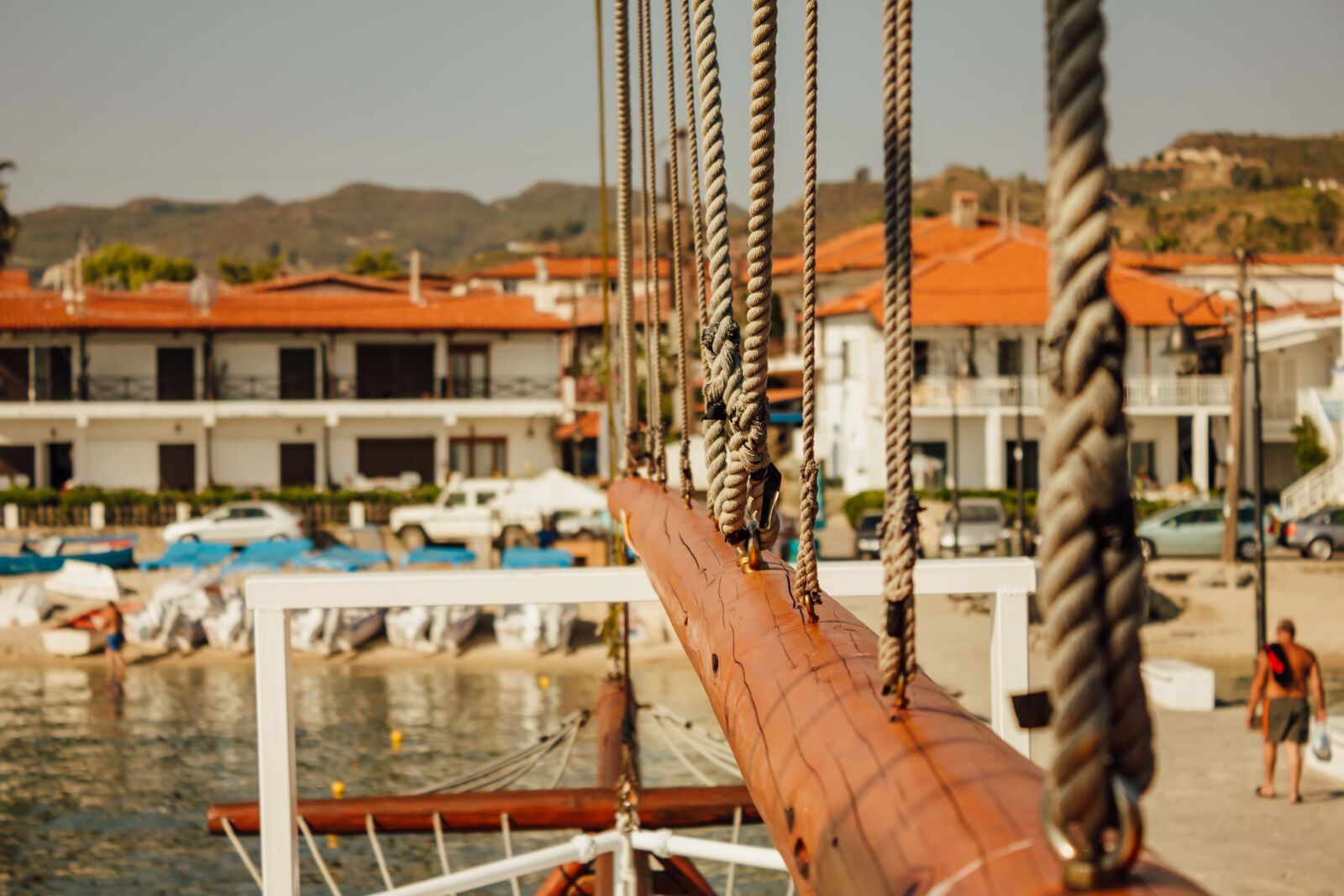 Canon EF-S 18-55mm F3.5-5.6 IS sample photo. Travel, rope, sailboat, tourist photography