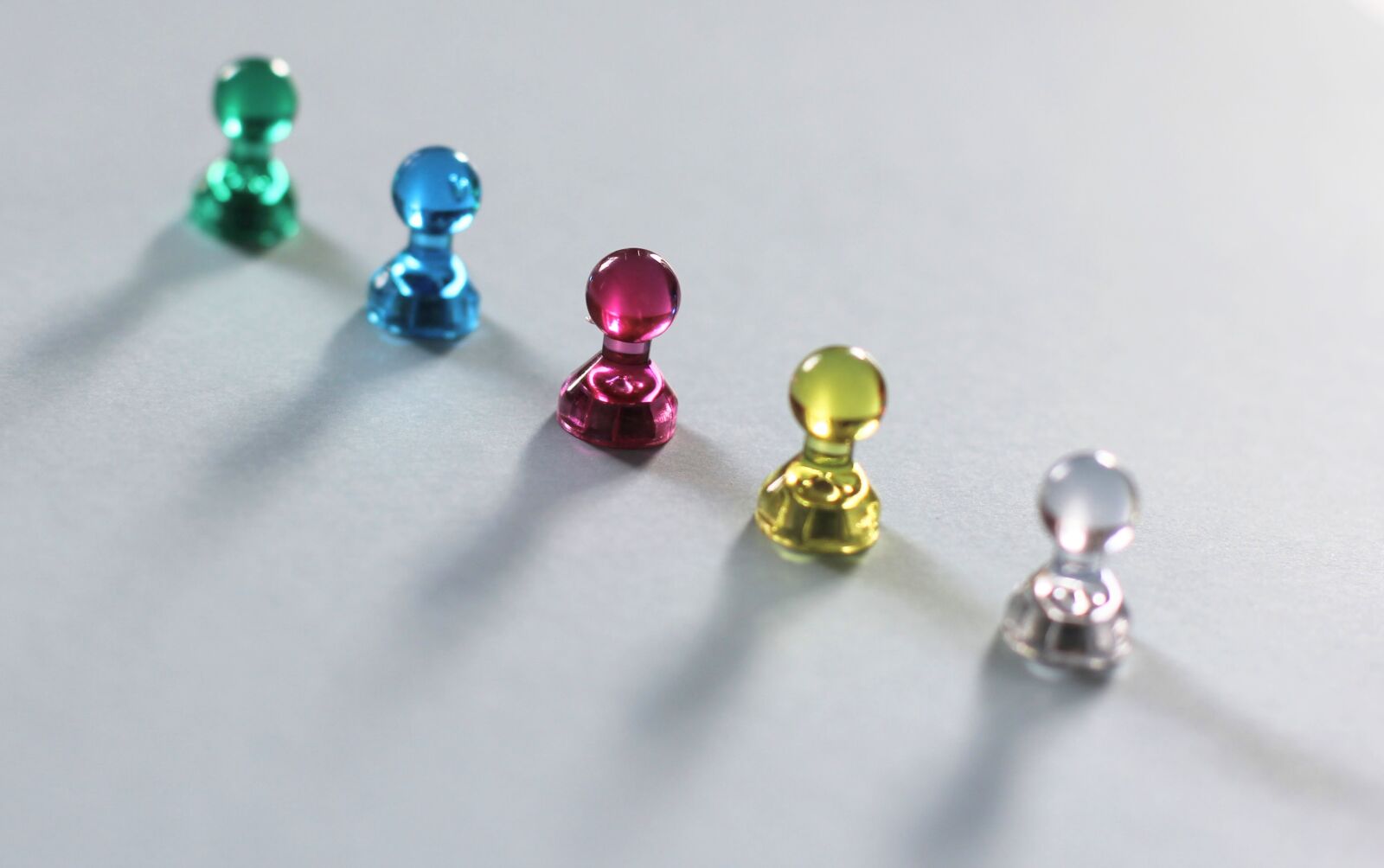 Canon EOS 60D + Canon EF 50mm F1.4 USM sample photo. Magnets, colorful, arrange photography