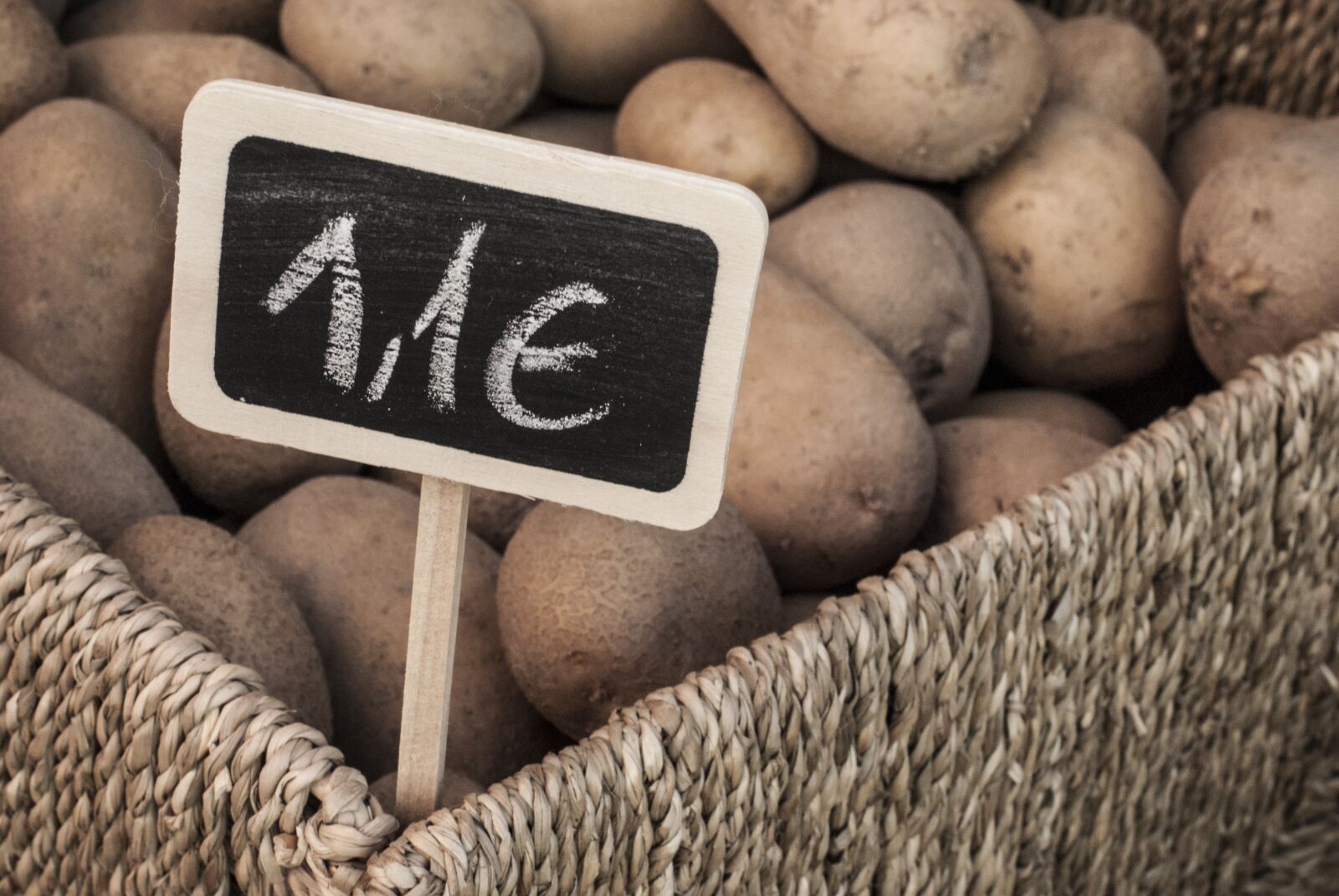Nikon D3000 sample photo. Vegetables, potatoes, basket photography