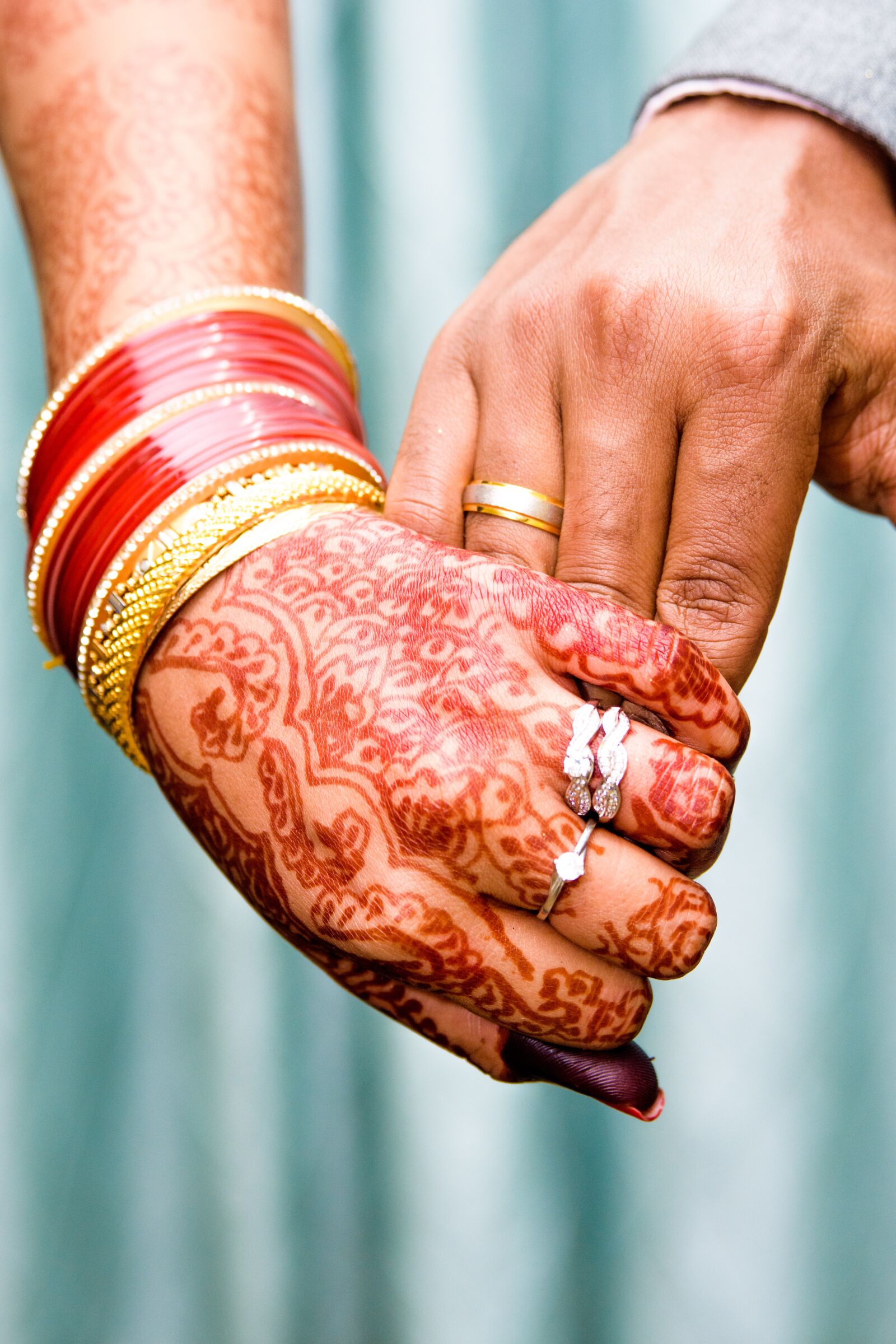 Tamron AF 28-75mm F2.8 XR Di LD Aspherical (IF) sample photo. Love, holding hands, mehendi photography