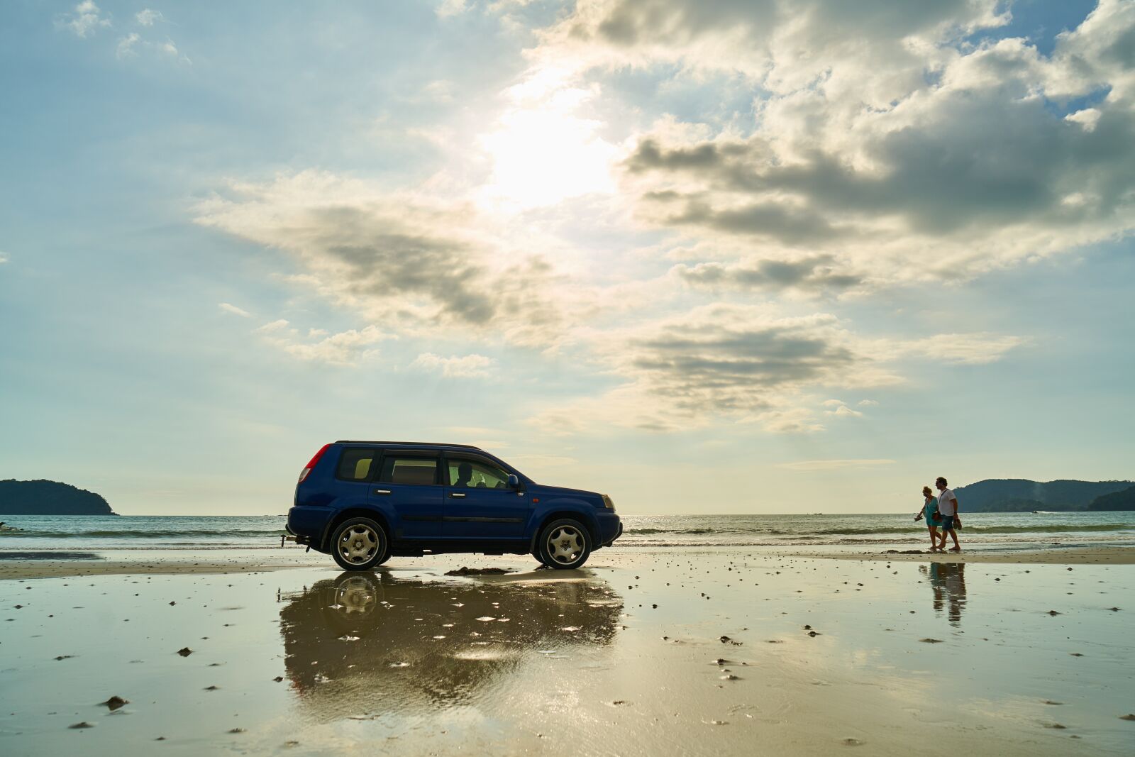 Sony a7R II sample photo. Car, jeep, beach photography