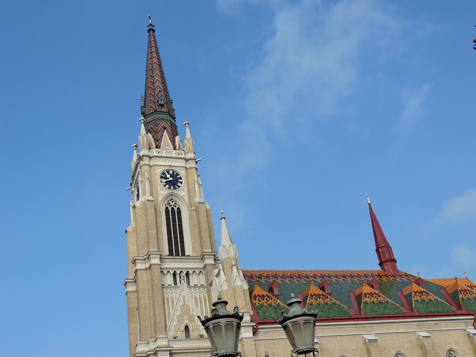 Nikon Coolpix P520 sample photo. Gothic, covering, architecture, tower photography