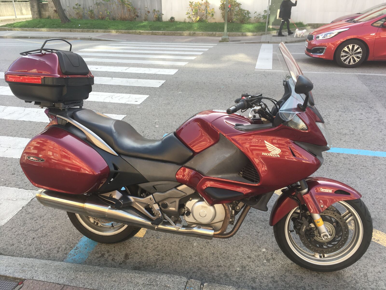 iPhone SE back camera 4.15mm f/2.2 sample photo. Honda, deauville, ntv700 photography