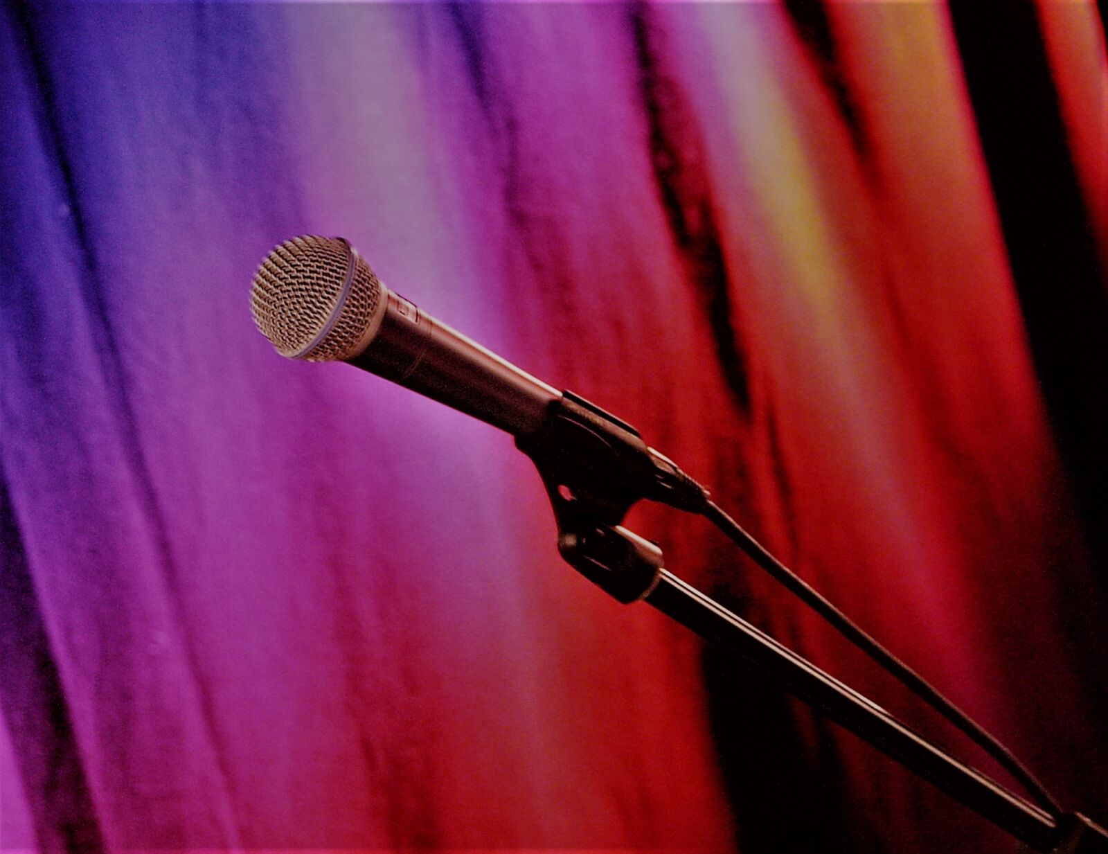Canon EOS 1000D (EOS Digital Rebel XS / EOS Kiss F) sample photo. Micro, microphone, vocal microphone photography