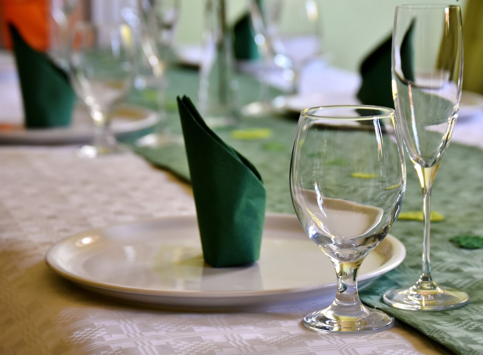 Nikon D7200 sample photo. Gedeckter table, board, tableware photography
