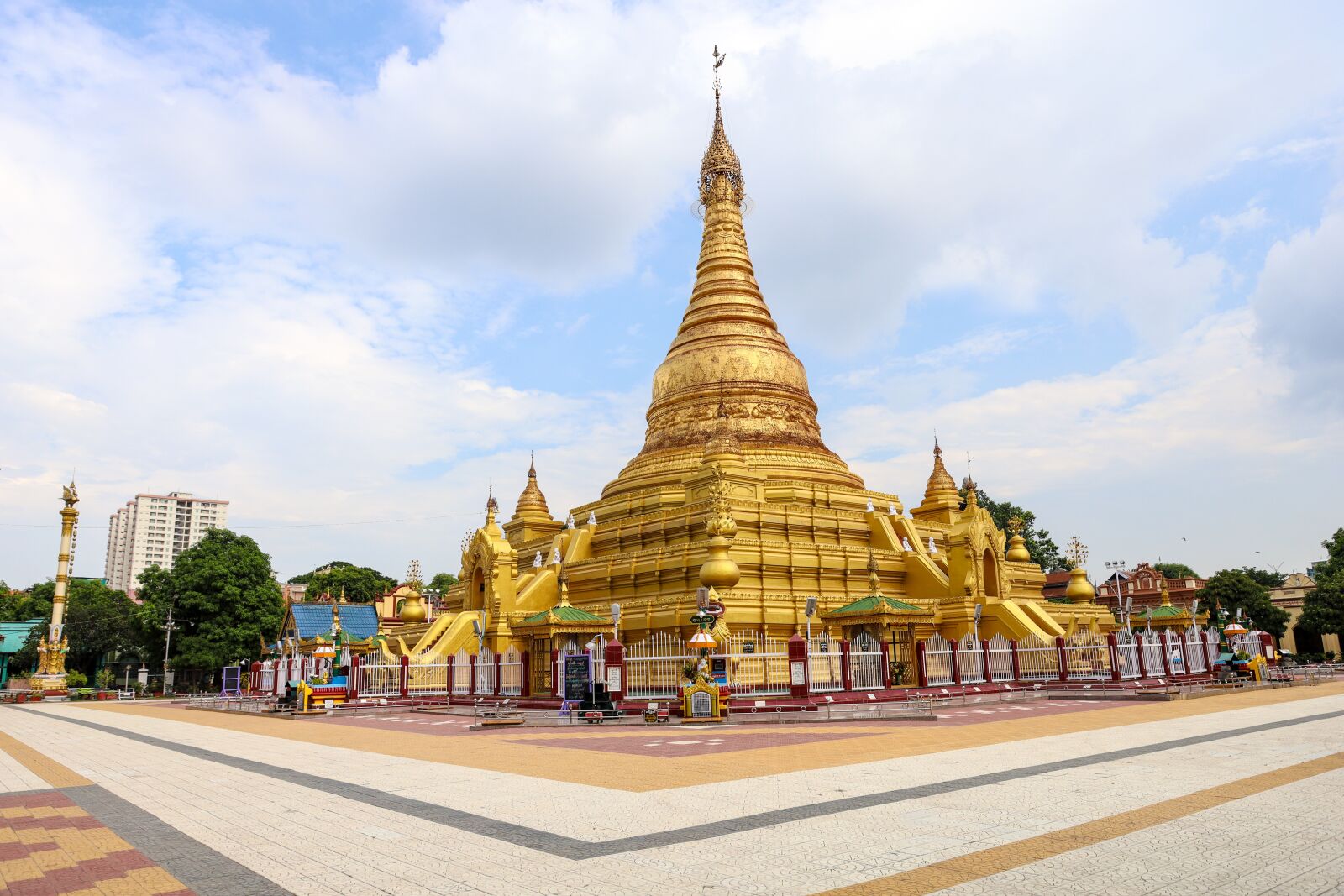 Canon EOS RP sample photo. Mandalay, myanmar, pagoda photography