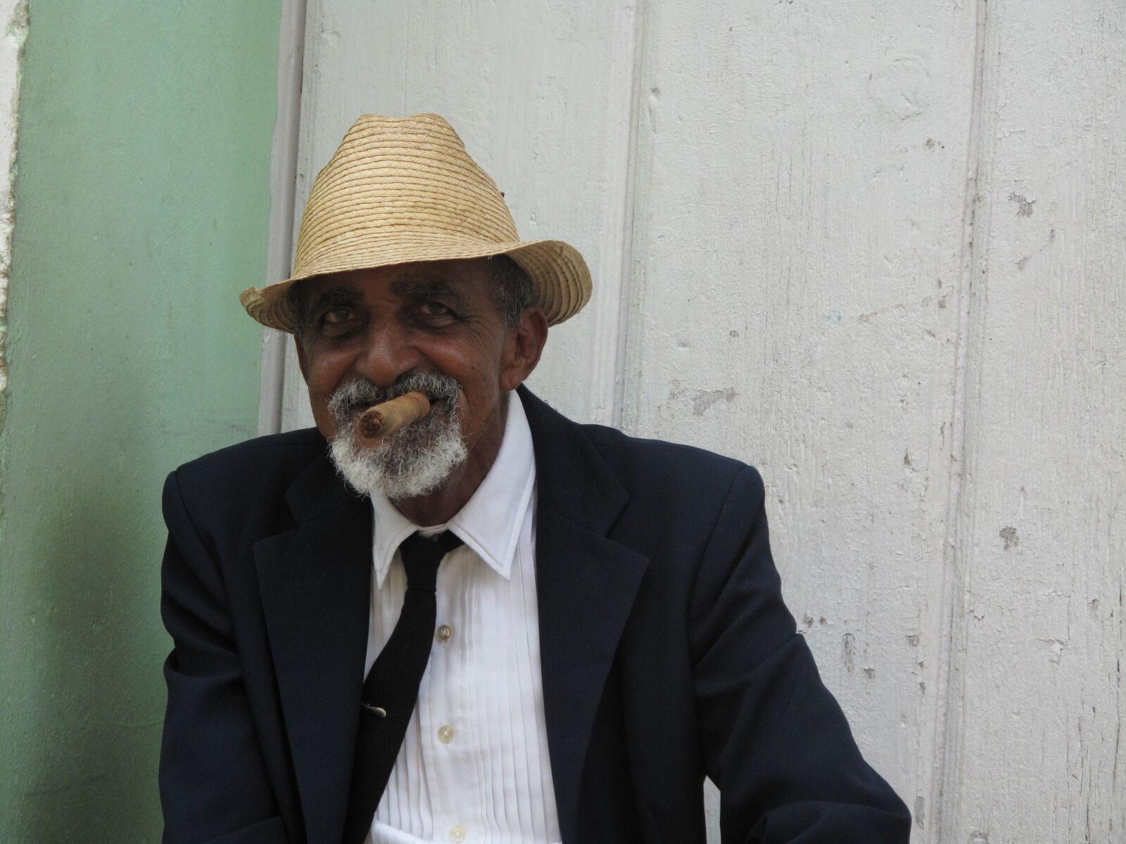 Canon PowerShot G10 sample photo. Cuba, cigar, grandfather photography