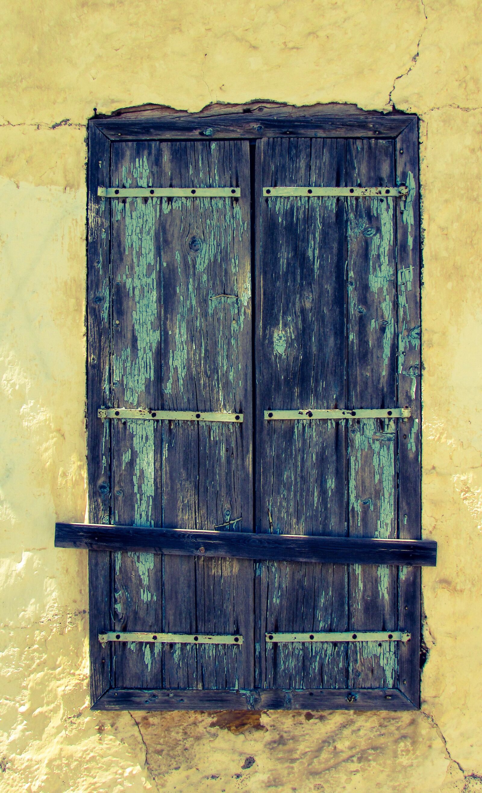 Canon PowerShot SX400 IS sample photo. Window, wooden, old photography