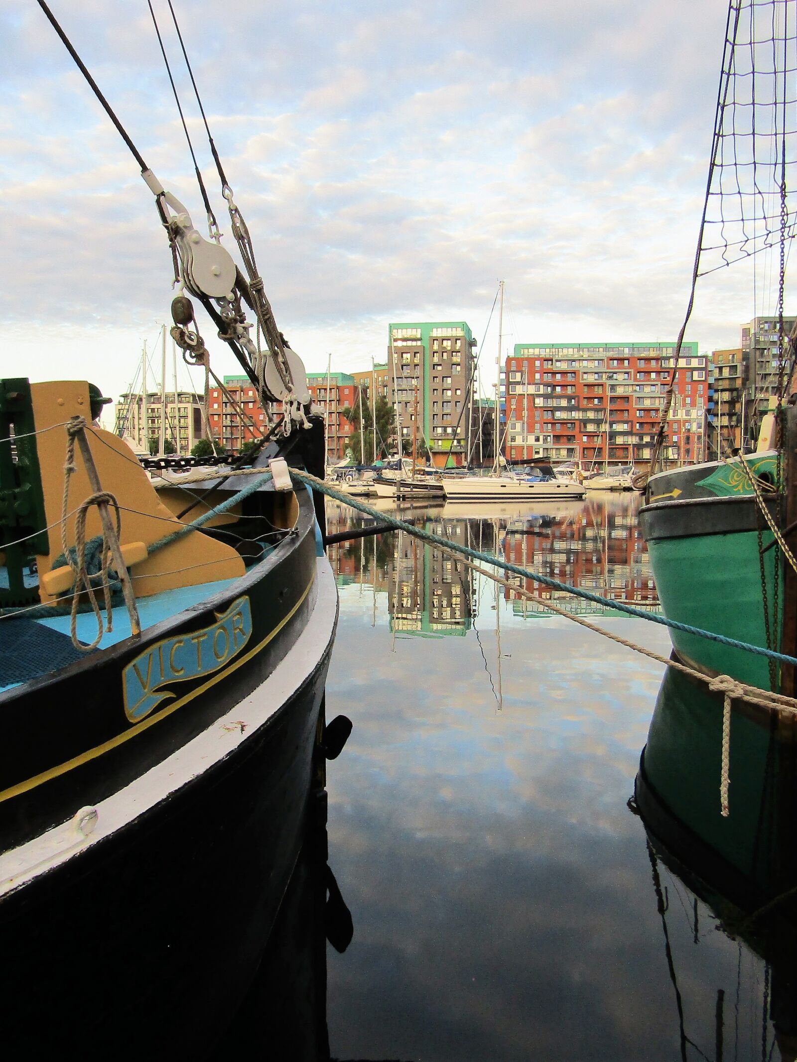 Canon PowerShot SX410 IS sample photo. Water, sailing barge, vessel photography