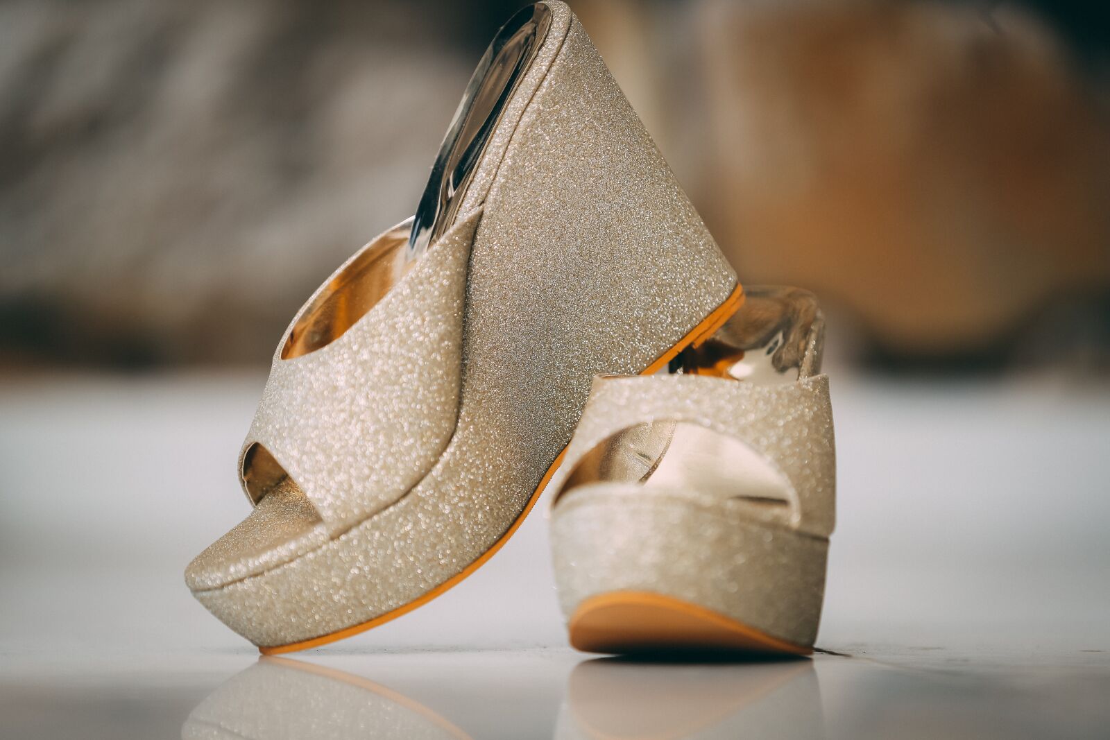 Canon EOS-1D X Mark II sample photo. Sandals, wedding, heels photography