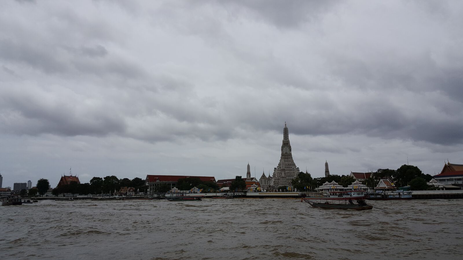 Samsung Galaxy Note5 sample photo. Wat arun, chao phraya photography