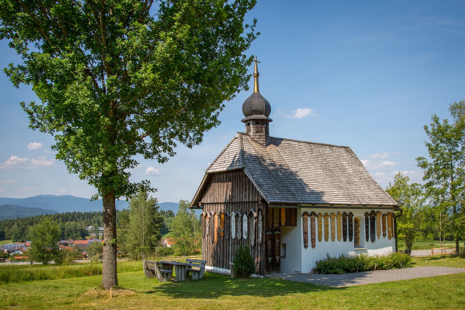 Canon EF 24-105mm F4L IS USM sample photo. White stone, chapel, bavaria photography
