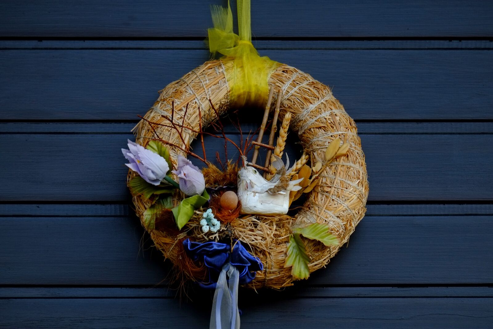Fujifilm X-E1 sample photo. Door wreath, wreath, decoration photography
