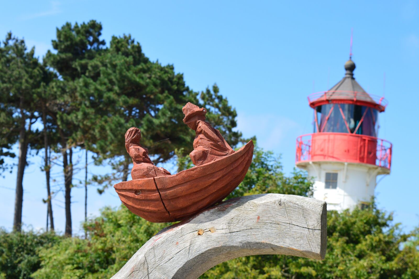 Nikon D3200 sample photo. Hiddensee, lighthouse, holzfigur photography