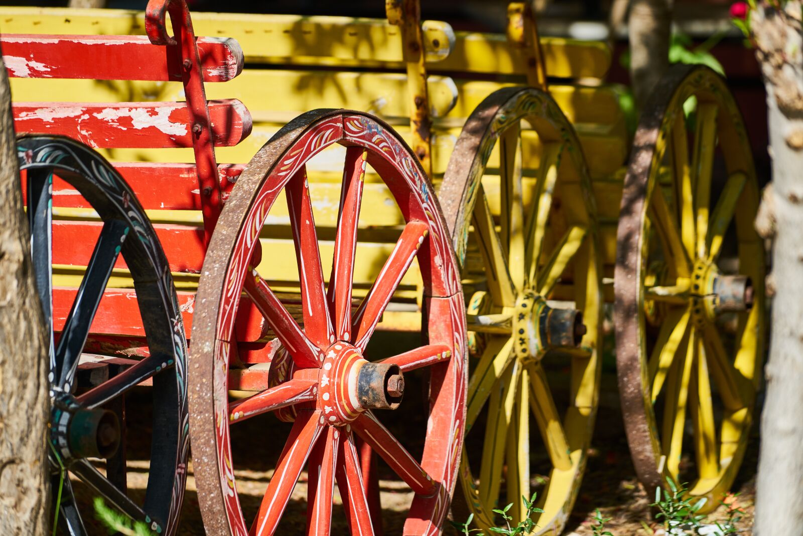 Sony a7R II + Sony FE 70-200mm F4 G OSS sample photo. Horse-drawn carriage, wheel, agriculture photography