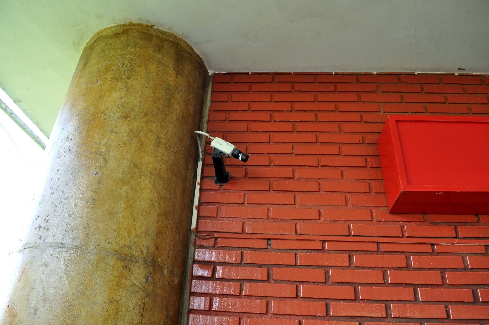 Nikon D5000 sample photo. Security, camera, wall photography