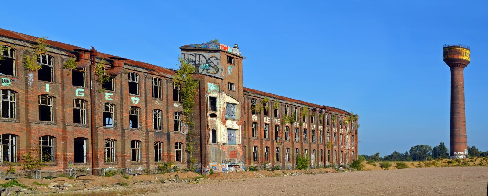 Nikon D5200 sample photo. Lost places, factory, industrial photography