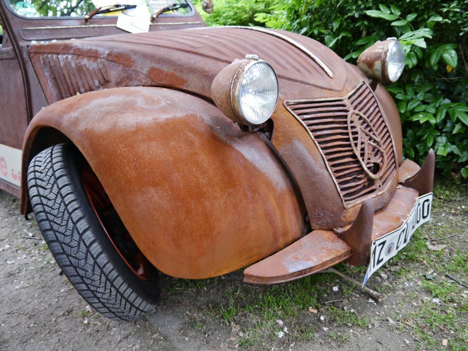 Panasonic Lumix DMC-G3 sample photo. Rust, aging, grow old photography