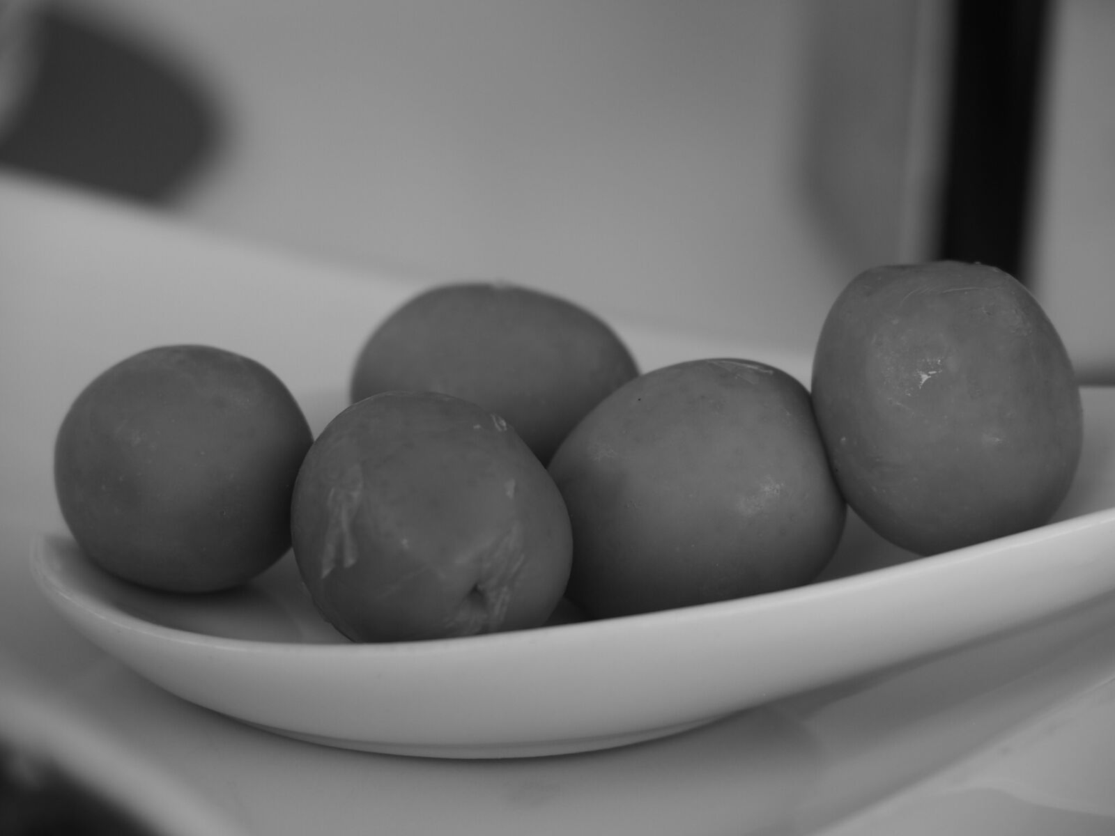 Olympus OM-D E-M5 II sample photo. Food, olives, eat photography