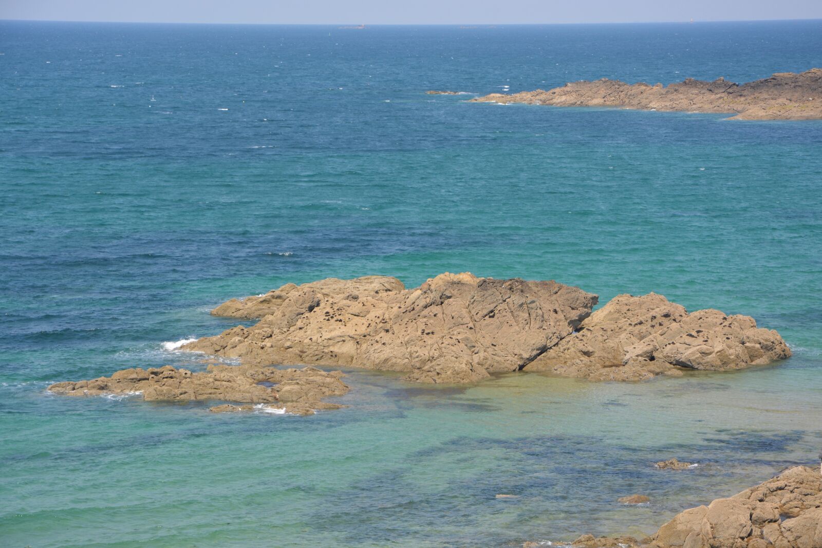 Nikon D5200 sample photo. Sea, blue, roche photography