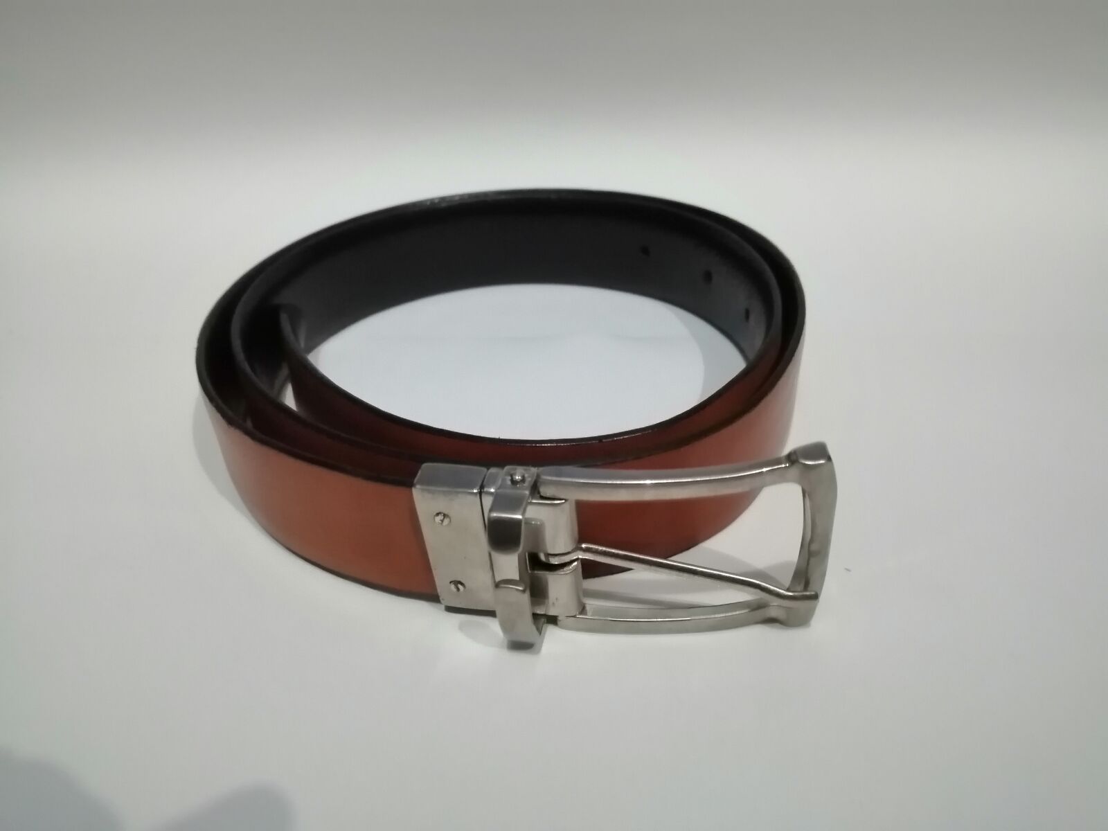 HUAWEI JKM-LX1 sample photo. Belt, clothes, me photography
