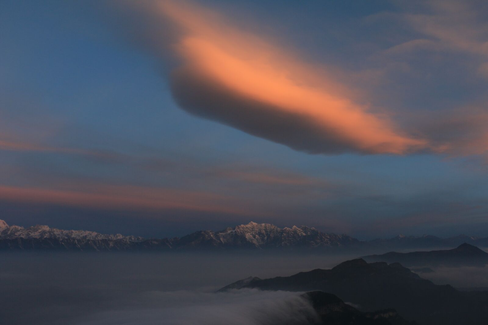 Canon EOS 70D sample photo. Bull mountain, cloud, clouds photography
