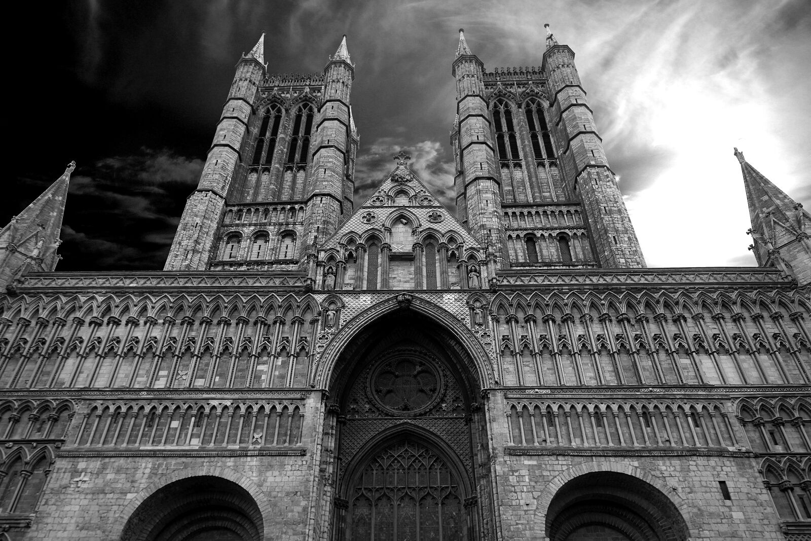 Sony a7 + Sony FE 28-70mm F3.5-5.6 OSS sample photo. Cathedral, religious, church photography