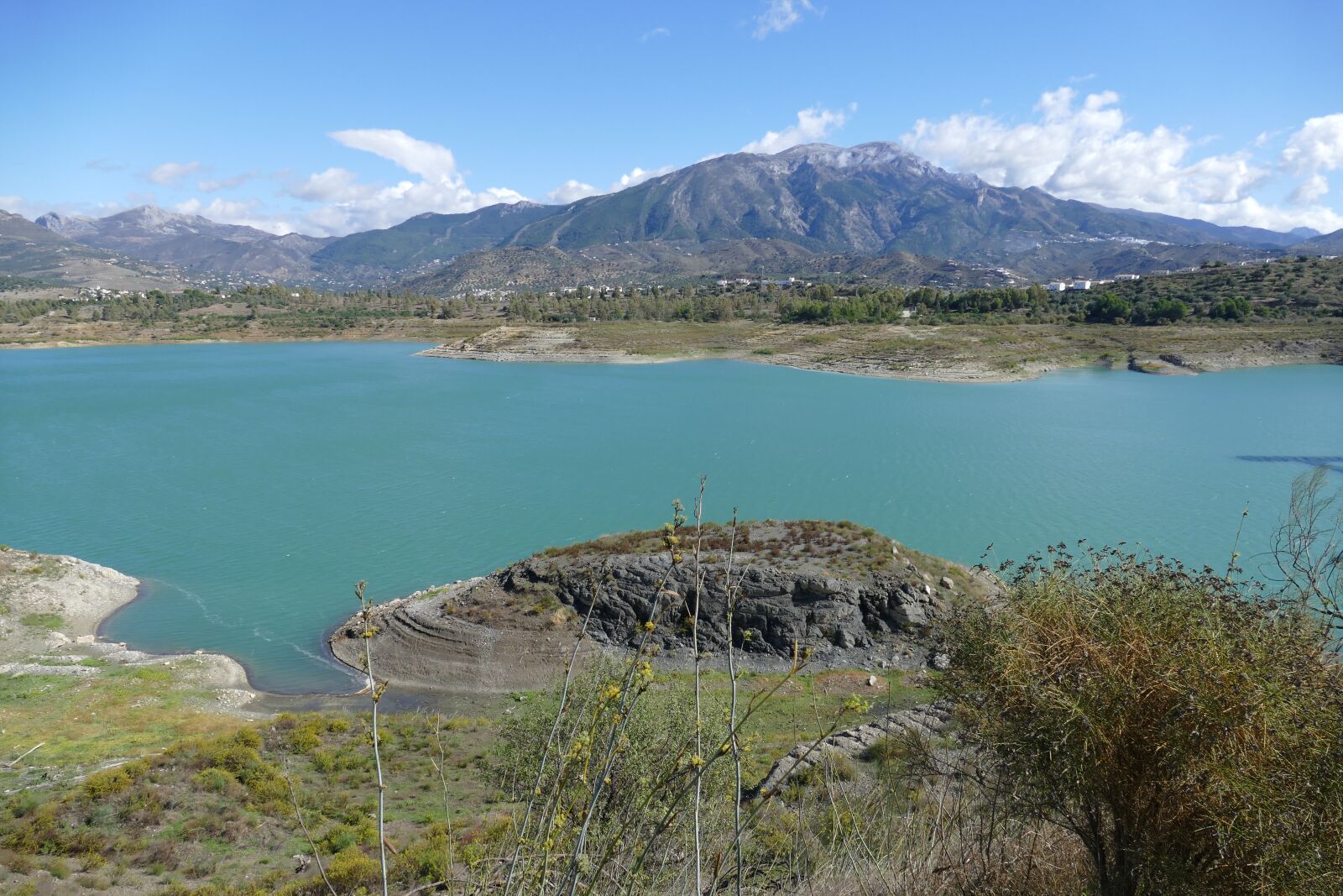 Panasonic Lumix DMC-FZ1000 sample photo. Embalse de la vi photography