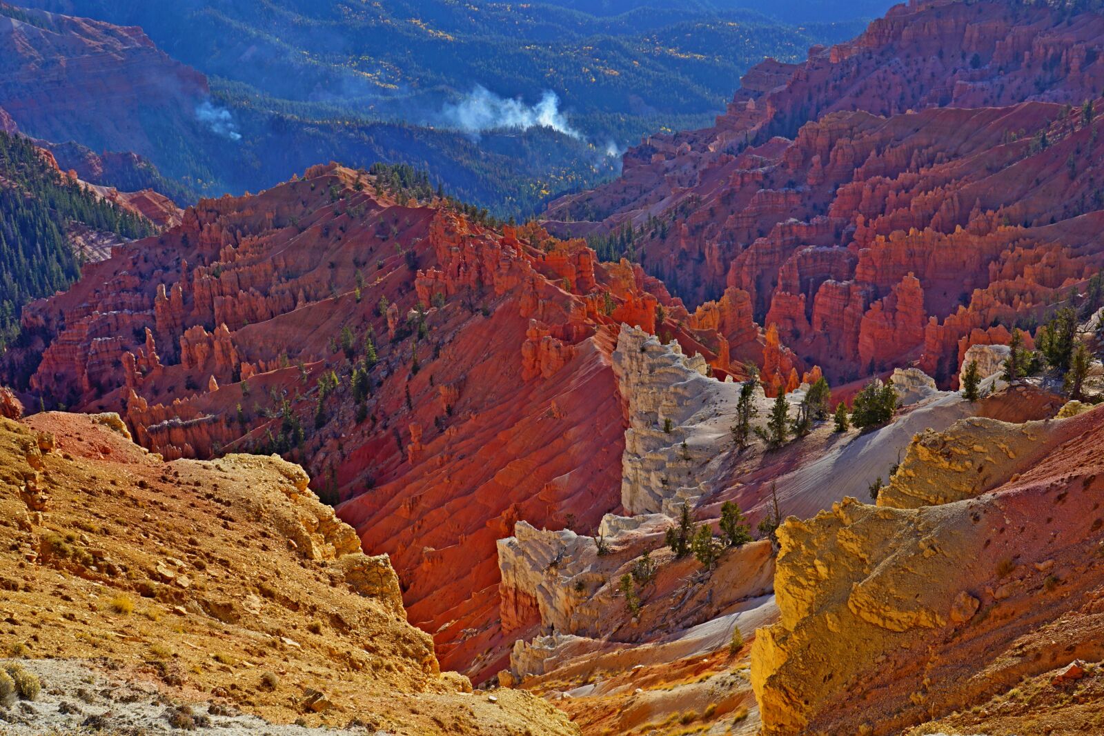 Sony a6000 + Sony E 18-55mm F3.5-5.6 OSS sample photo. Mountains, rocks, canyon photography