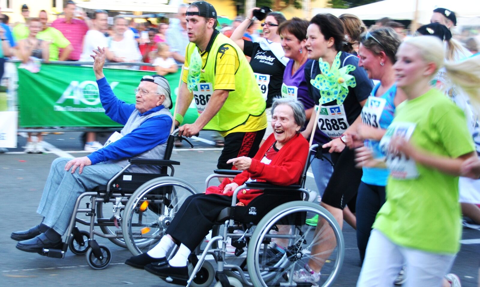 Nikon D3000 sample photo. Company run, run, inclusion photography