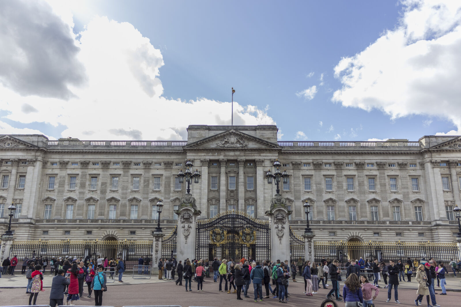 Canon EOS 600D (Rebel EOS T3i / EOS Kiss X5) sample photo. Buckingham, palace, london, queen photography