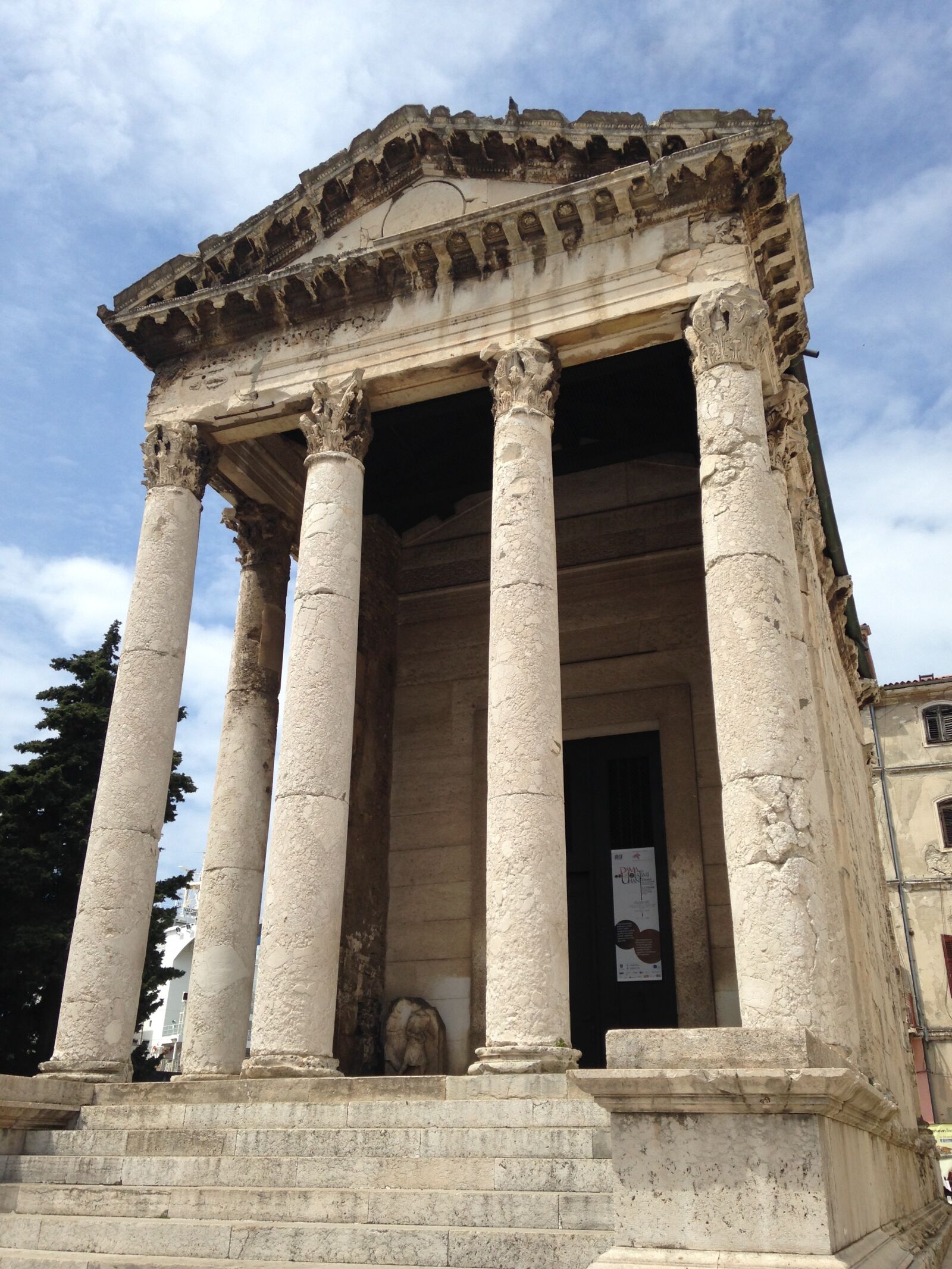 iPhone 5c back camera 4.12mm f/2.4 sample photo. Pula, croatia, europe photography